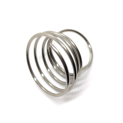 Haki o regulowanej wysokości. Chwytak do kabla. Można go używać z liną stalową do zawieszania paneli akustycznych