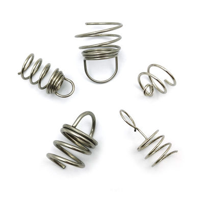 Akustyczny system zawieszenia paneli z regulowanymi uchwytami kablowymi na linie 1,5 mm